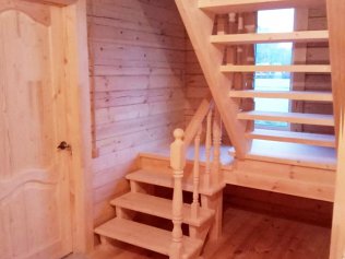 Лестница в деревянном доме своими руками